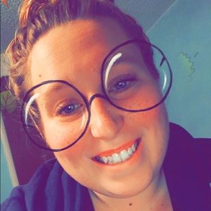 Meet your Posher, Charalyn